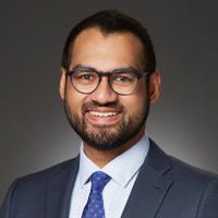 portrait of Naveed Sarmast, MD