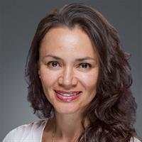 portrait of Yanira Del Pilar Medeiros, CRNA